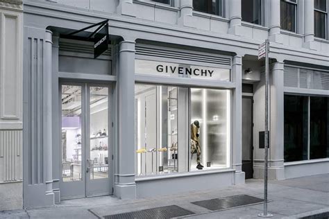 boutique givenchy lyon|Trouver une boutique .